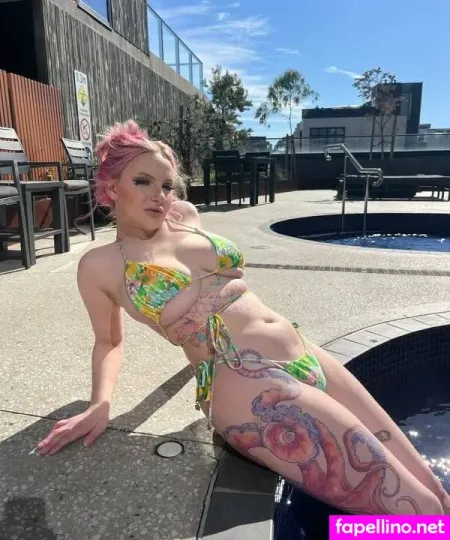 Kit Farrin OnlyFans Thumbnail #bn2QEhsDar