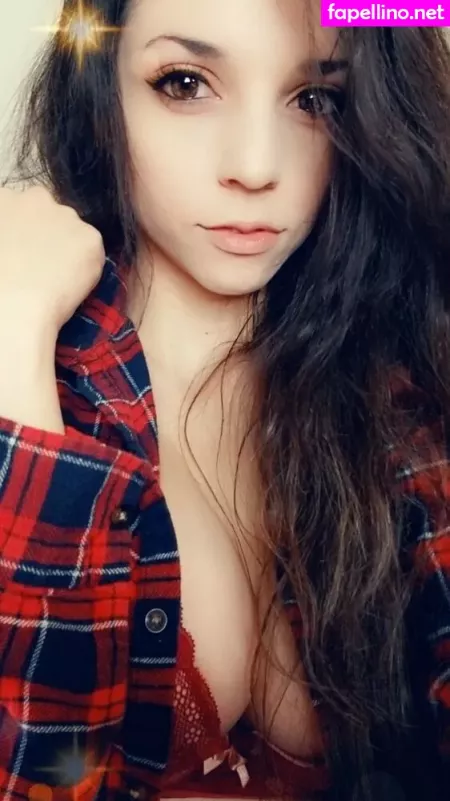 Kit Katterson Freebies OnlyFans Thumbnail #EtgoUnnafB