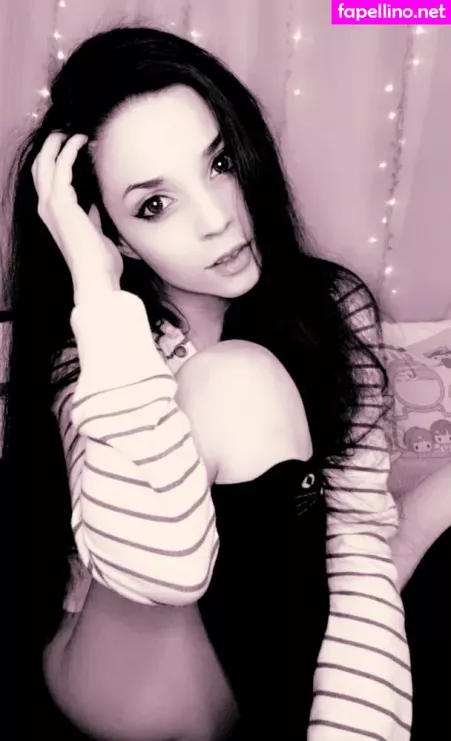 Kit Katterson Freebies OnlyFans Thumbnail #POhvJmhCWA