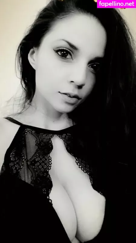 Kit Katterson Freebies OnlyFans Thumbnail #e5pkdA9SRk