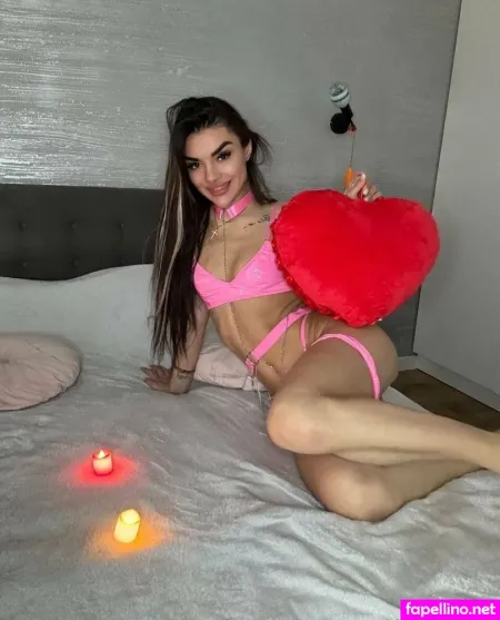 Kita Dolores Main Profile Photo