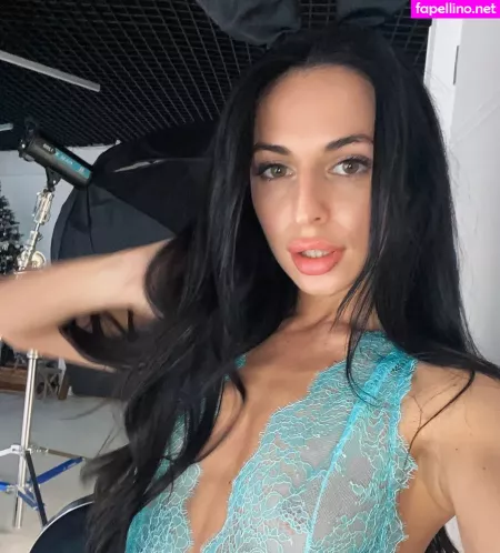 Kitana Young OnlyFans Thumbnail #fVtxeUY4sQ