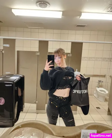 Kitsuneelda OnlyFans Thumbnail #VDsSy4ROmj