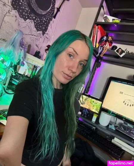 Kittenonacatwalk OnlyFans Thumbnail #IrsPLMXC8a