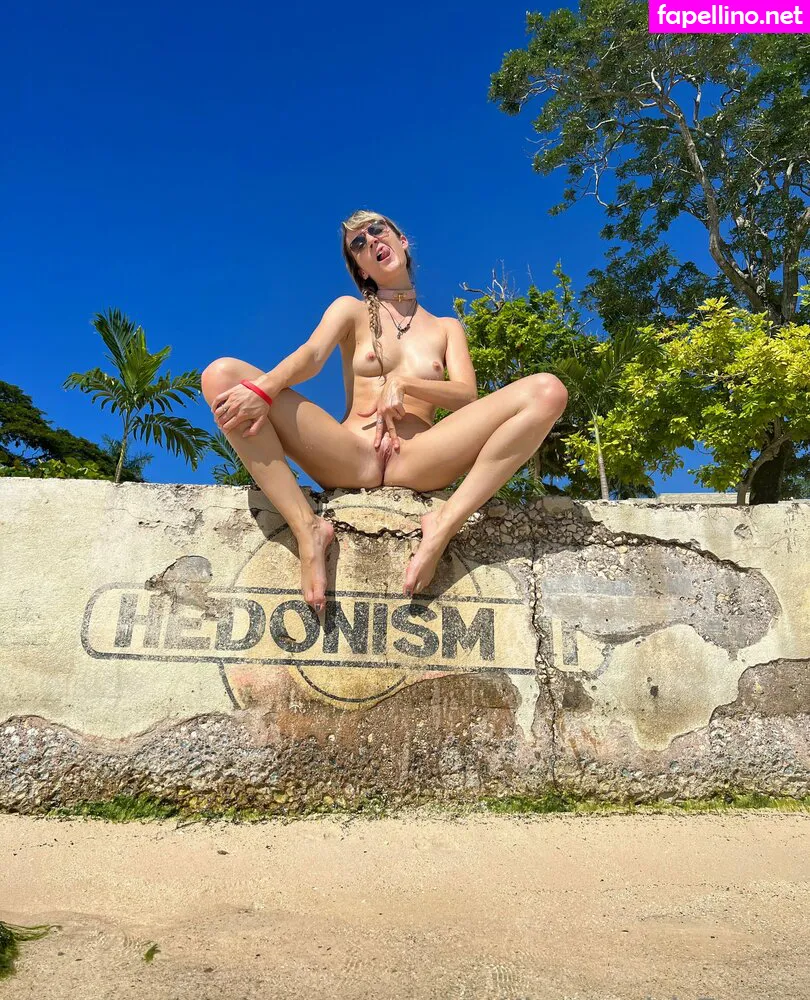 kittenwithfangs, kittenwithfangsfree Nude Leaked OnlyFans Photo #FVEIaegcgb