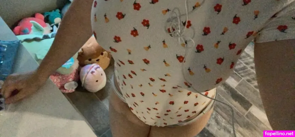 Kittnly 1 OnlyFans Thumbnail #7enNDa9kv2