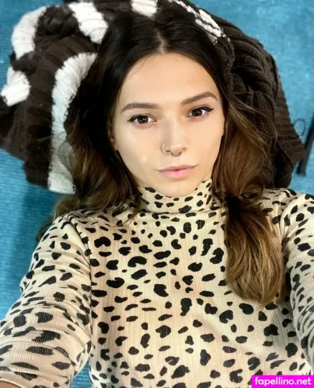 Kitty Berg OnlyFans Thumbnail #YDOHLXAIuC