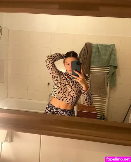 Kitty Berg OnlyFans Thumbnail #piU2HHRgvA