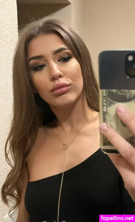 Kitty Di OnlyFans Thumbnail #VDlkO1e8d7