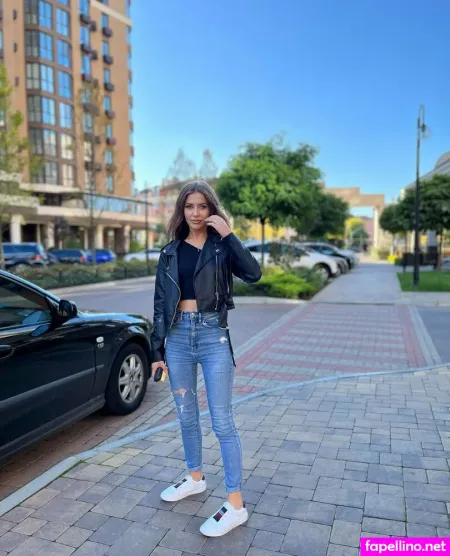 Kitty Di OnlyFans Thumbnail #aX1tuCgw3E