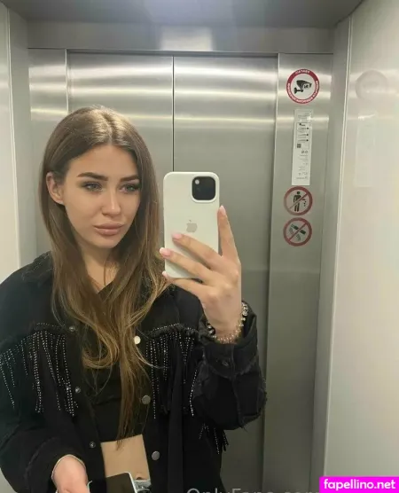 Kitty Di OnlyFans Thumbnail #bv2eKCMjIy