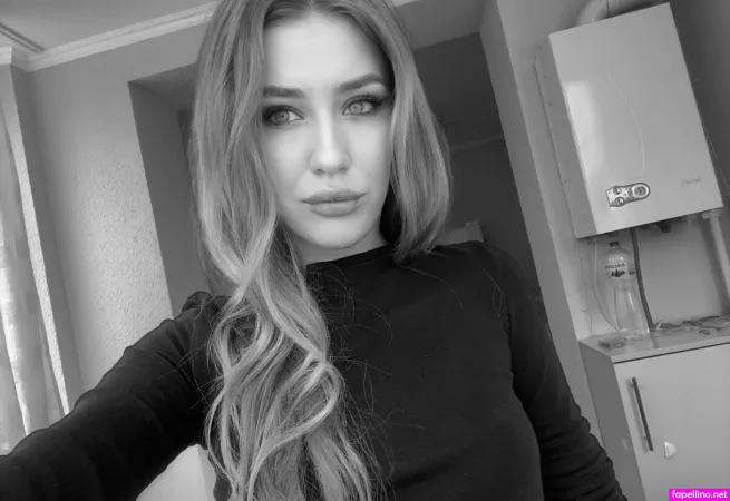 Kitty Di OnlyFans Thumbnail #dE8QG7oF6V