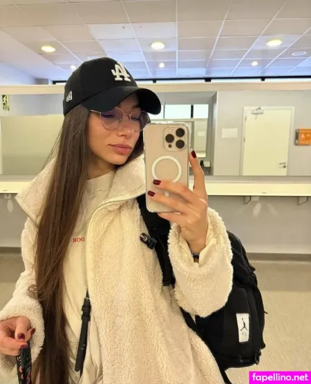 Kitty Dreams OnlyFans Thumbnail #S0tifNcvWK