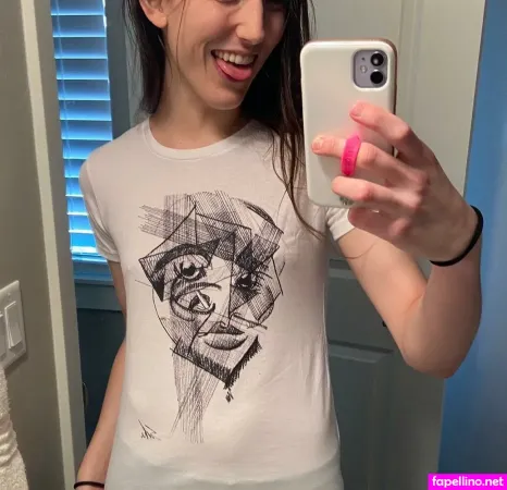 Kitty Kimz OnlyFans Thumbnail #M1KDT8ngMV