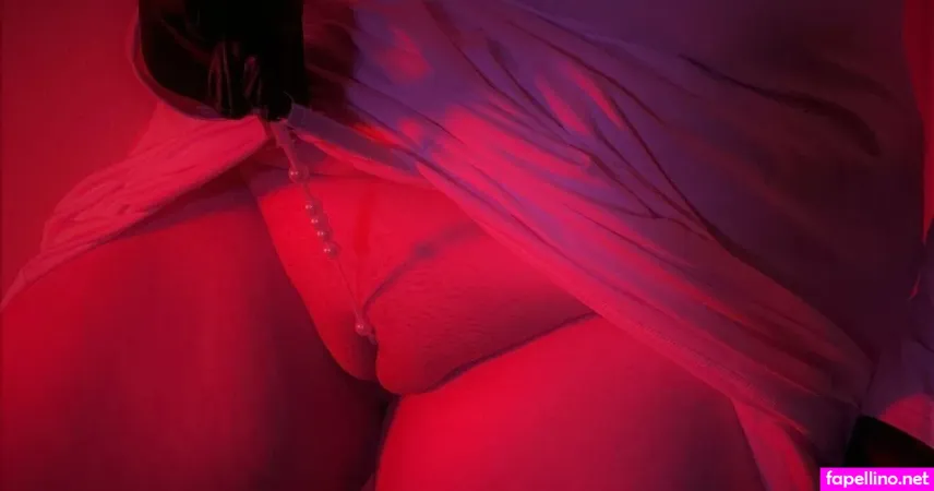 Kitty Leroux00 OnlyFans Thumbnail #hcfWBlFnGa