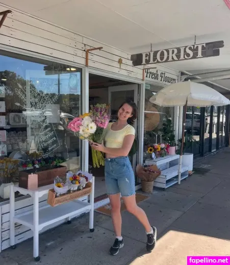 Kitty Liz OnlyFans Thumbnail #OQCnNGuwpq