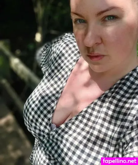 Kitty Lou Main Profile Photo