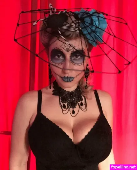 Kitty Orlova OnlyFans Thumbnail #DKXufMhqvt