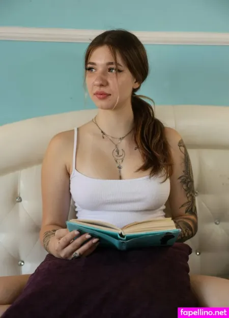 Kitty Stasyaa OnlyFans Thumbnail #rJhokAETgO