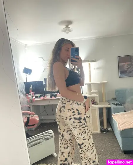 Kittybess 3 OnlyFans Thumbnail #yClf2f2d9e