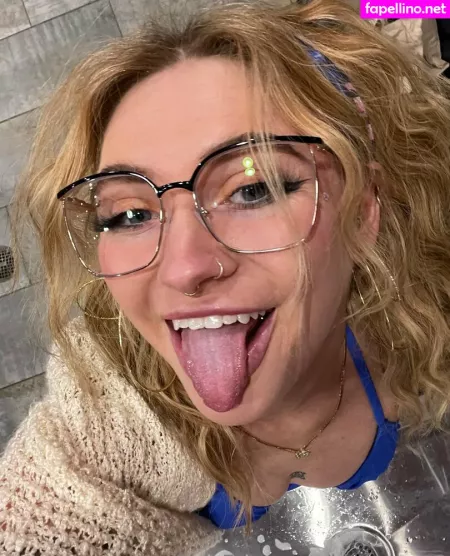Kittycourty OnlyFans Thumbnail #HLL4utvdL4