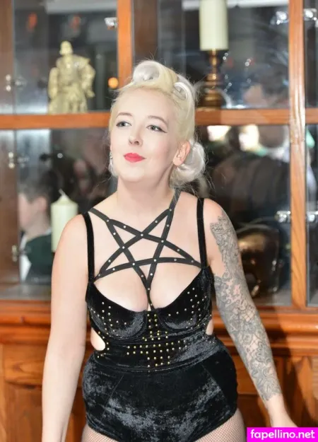 Kittydevereux OnlyFans Thumbnail #onfXS4hvwO