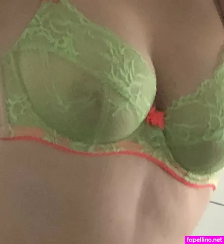 Kittykat Italia OnlyFans Thumbnail #RUaVuT4yoU