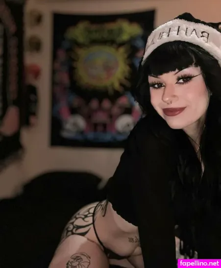 Kittykween66 OnlyFans Thumbnail #VscY5YlABk