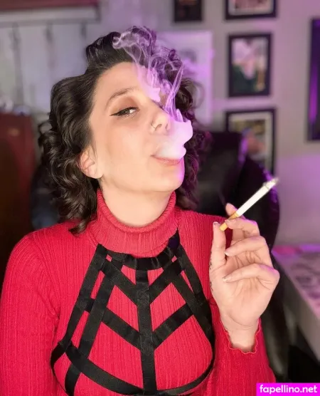 Kittylynnsmokes2 Main Profile Photo