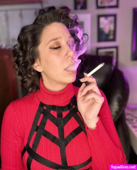 Kittylynnsmokes2 OnlyFans Thumbnail #MhdZTjYskF