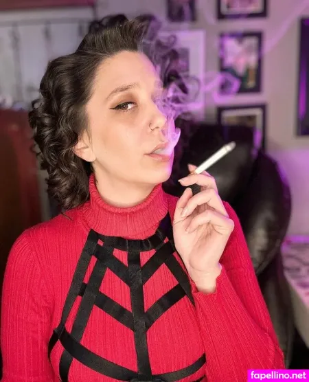 Kittylynnsmokes2 OnlyFans Thumbnail #qirxf76fEq