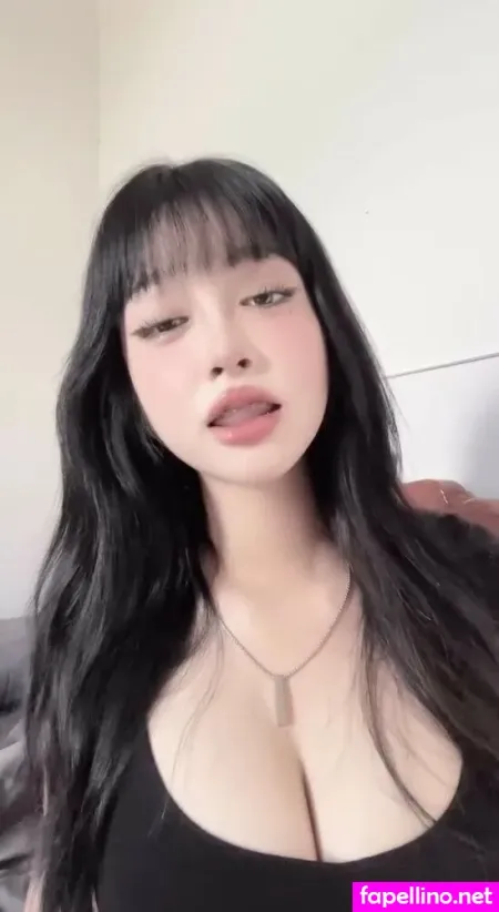 Kiw Urgirll Main Profile Photo