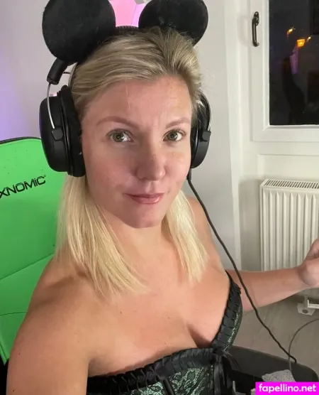 Kiwyxtreme OnlyFans Thumbnail #QPW6rXDSgQ