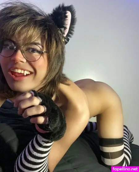 Kiyana Vi OnlyFans Thumbnail #R6u2q4LJcT