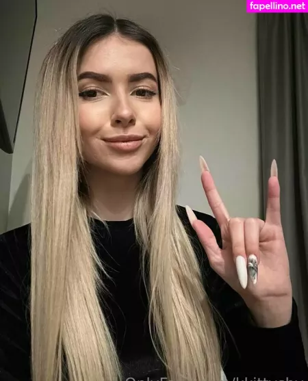 Kkittyshy OnlyFans Thumbnail #6UTzkOGmpE