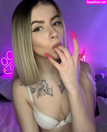 Kkittyshy OnlyFans Thumbnail #7raR5TGfBL