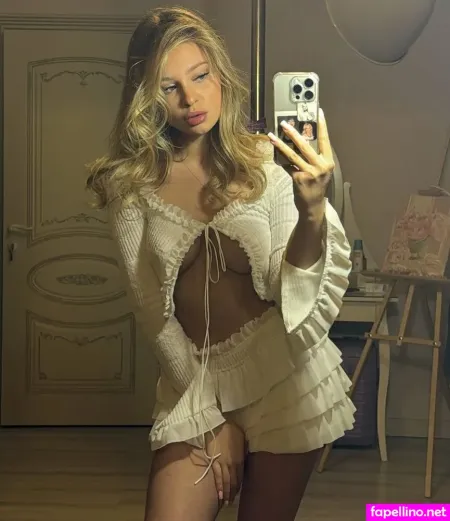 Kkriskissd OnlyFans Thumbnail #CtPqGGp903