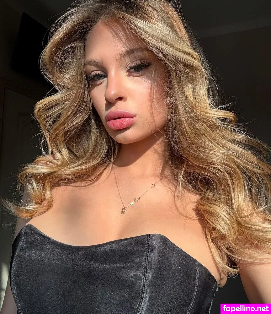 kkriskissd, kriss_kiss, kristina Nude Leaked OnlyFans Photo #d0g9zbFMM4