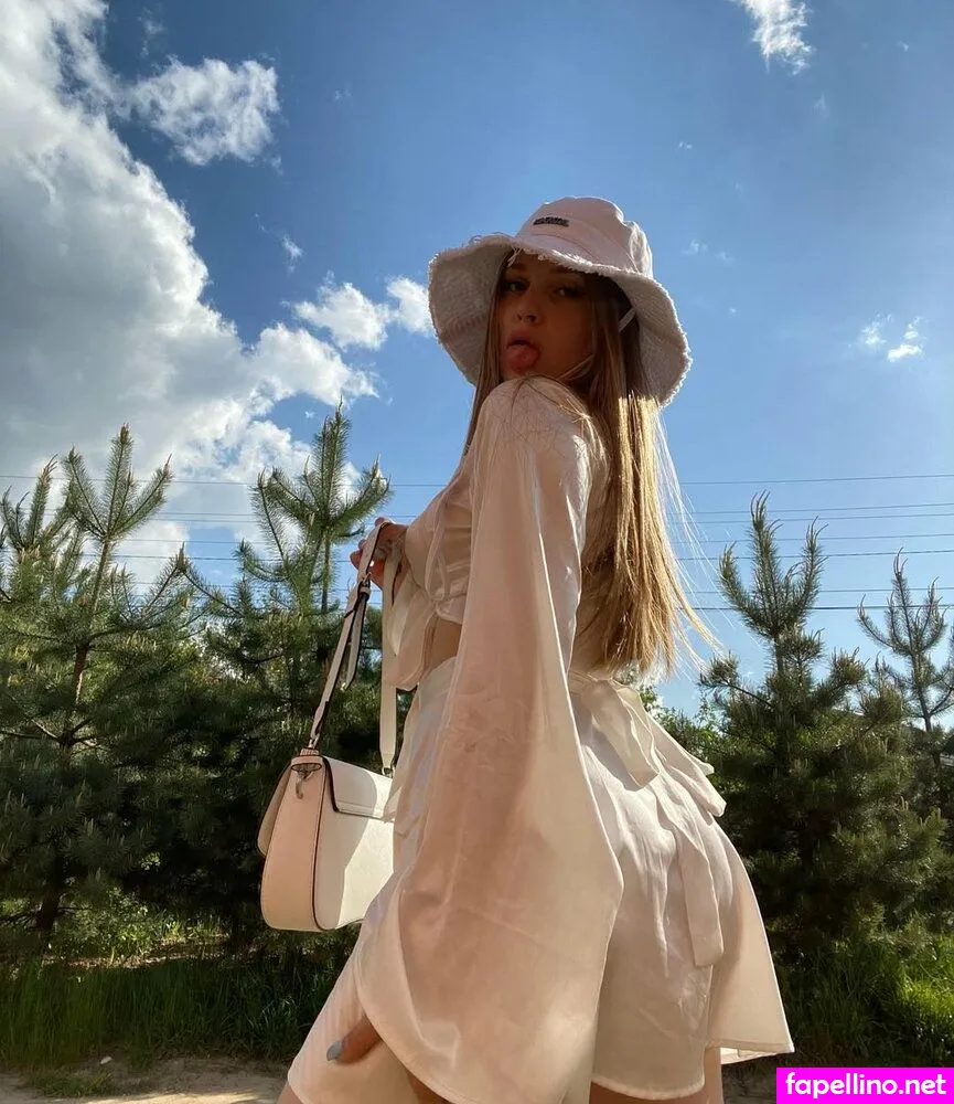 kkriskissd, kriss_kiss, kristina Nude Leaked OnlyFans Photo #kENg2P2H03