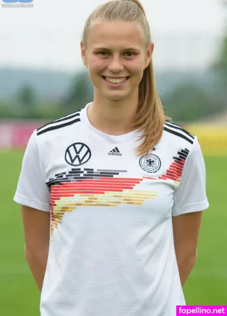 Klara Bhl OnlyFans Thumbnail #GYO4I8S8g3