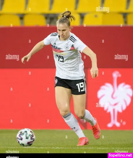 Klara Bhl OnlyFans Thumbnail #IZGMHkipdU