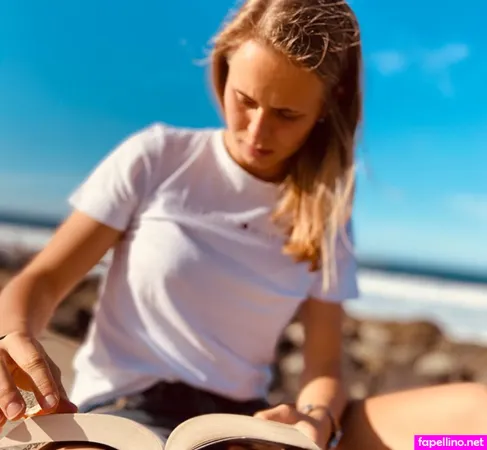 Klara Bhl OnlyFans Thumbnail #OKK5BDSkmD