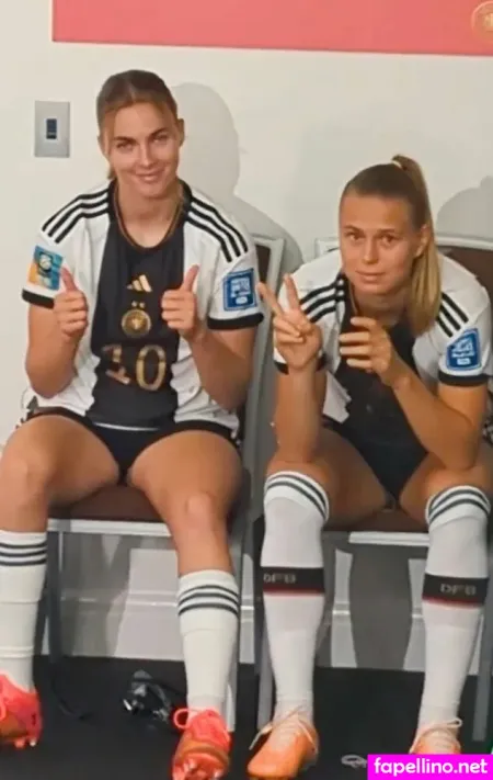 Klara Bhl OnlyFans Thumbnail #r77XsEMfp6