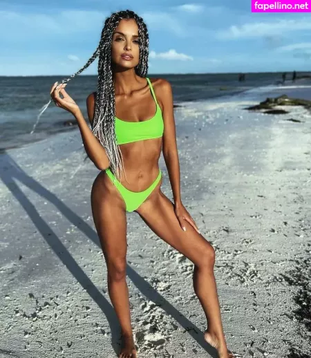 Klaudia El Dursi OnlyFans Thumbnail #NEAjPcSxbZ