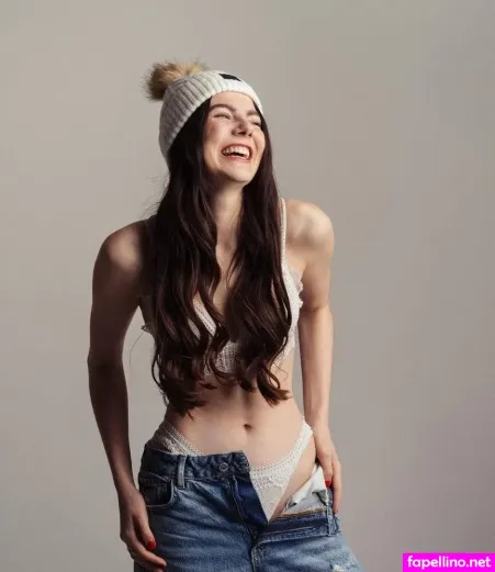 Klaudia Giez OnlyFans Thumbnail #QwMzezfjoR