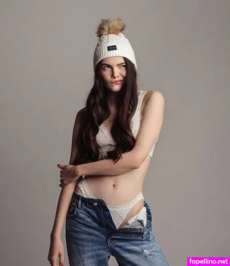 Klaudia Giez OnlyFans Thumbnail #yjiAFiiWfo