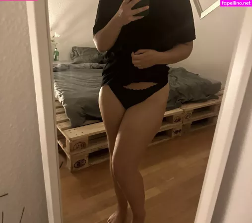 Kleine Nymphe OnlyFans Thumbnail #q7nZu1tcc3