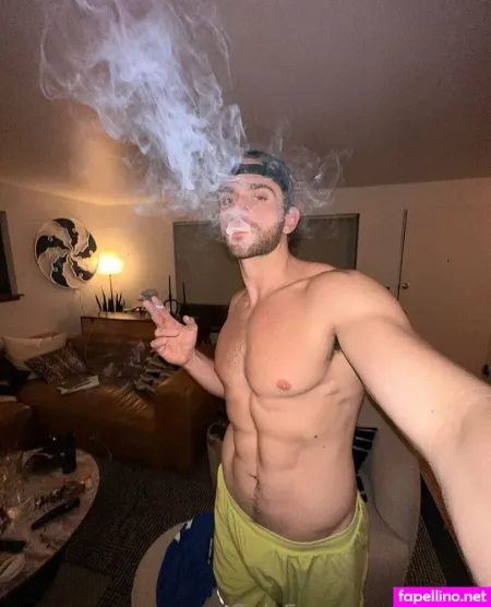 Klwhick OnlyFans Thumbnail #L6GrndjDwi