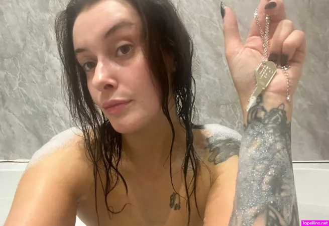 Kneelandbeg OnlyFans Thumbnail #zLKv1K9VxC