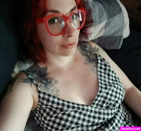 Knit Licks OnlyFans Thumbnail #PhxdIZs9CH